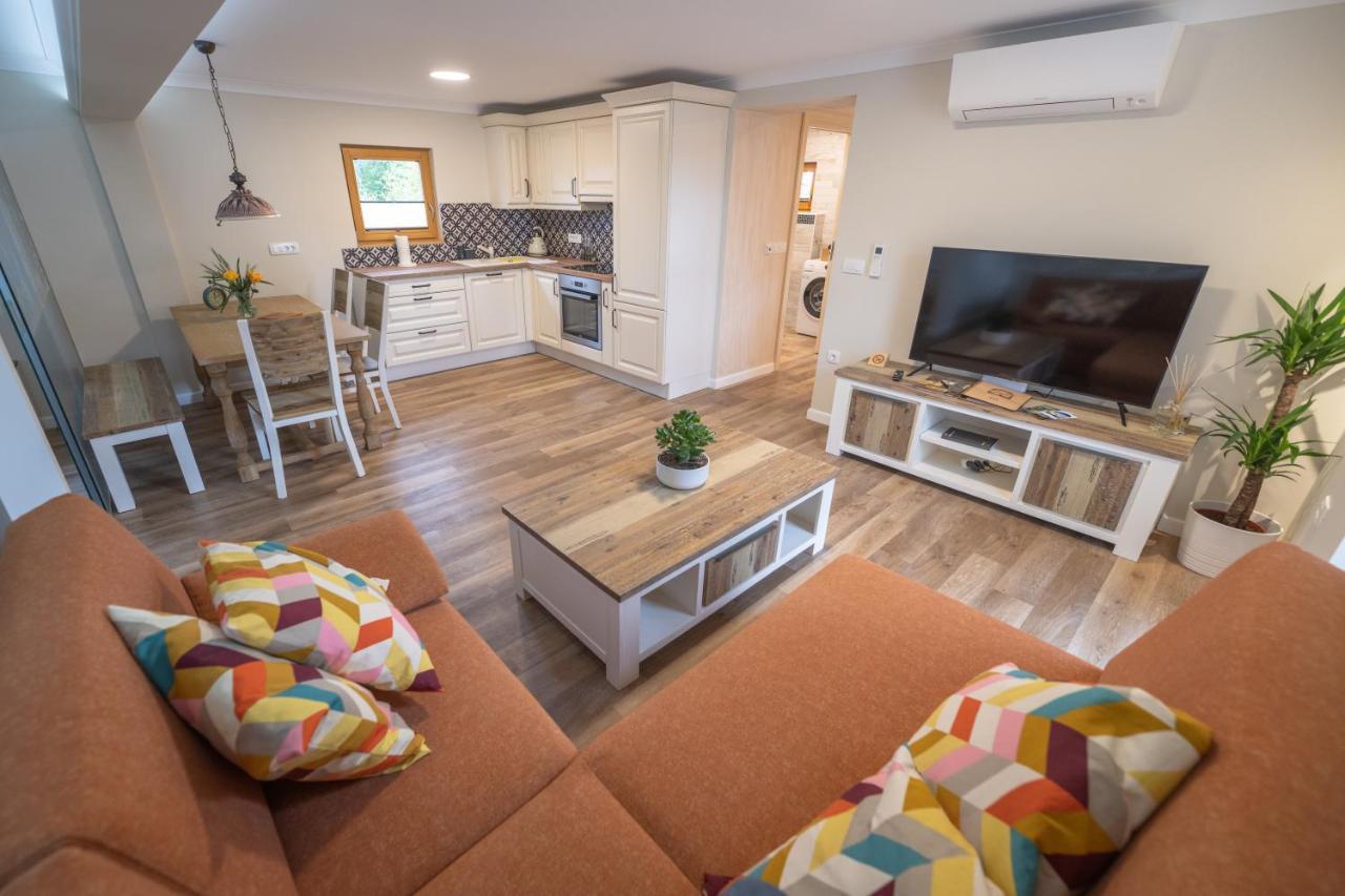 Holiday Home Virida, App Leopold III Ivancna Gorica Esterno foto